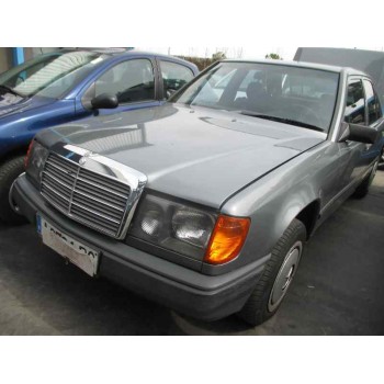 mercedes-benz clase e (w124) berlina del año 1988