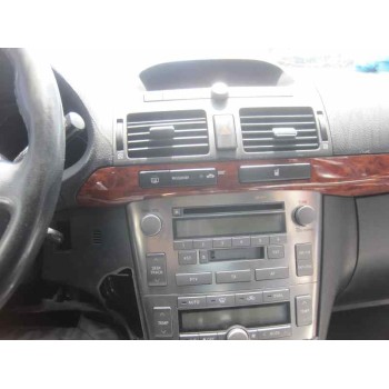 toyota avensis berlina (t25) del año 2005