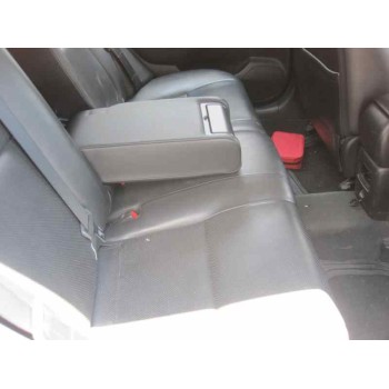 toyota avensis berlina (t25) del año 2005