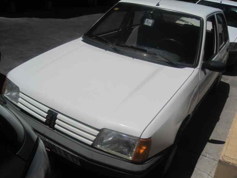 peugeot 205 berlina del año 1988