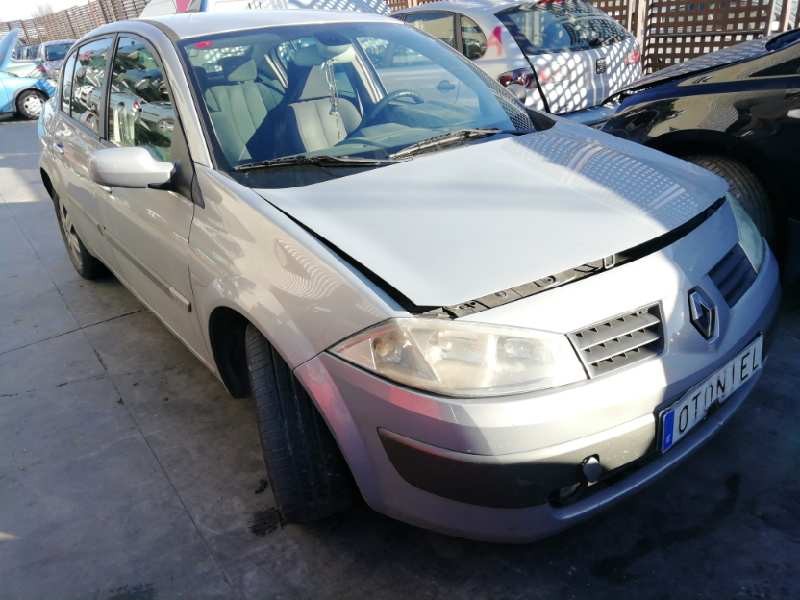 renault megane ii classic berlina del año 2004