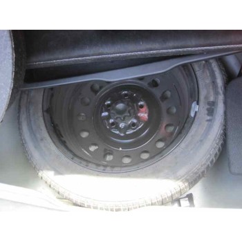 toyota avensis berlina (t25) del año 2005