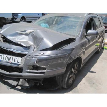 toyota avensis berlina (t25) del año 2005