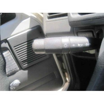 peugeot 205 berlina del año 1988