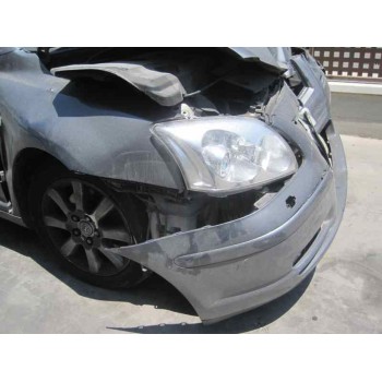 toyota avensis berlina (t25) del año 2005