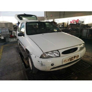 ford fiesta berlina del año 1999