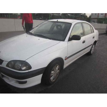 toyota avensis berlina (t 22) del año 1998