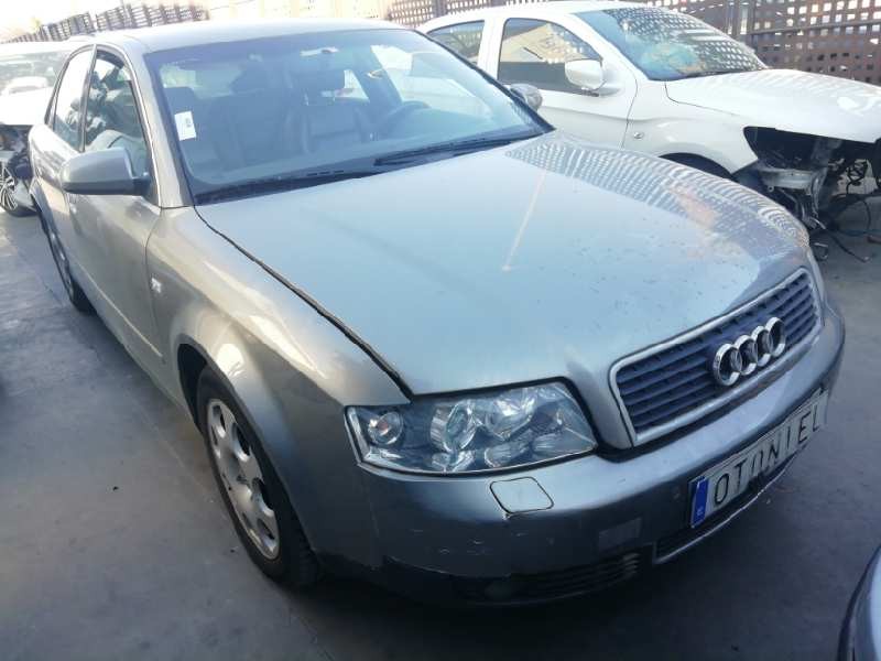 AUDI A4 BERLINA (8E)