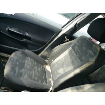 opel corsa d del año 2011