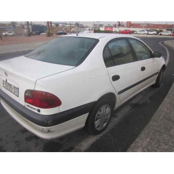 toyota avensis berlina (t 22) del año 1998