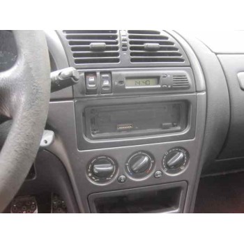 citroën xsara berlina del año 1999