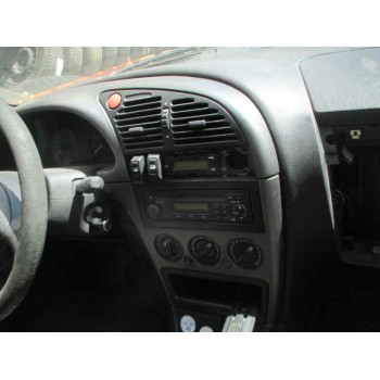 citroën xsara berlina del año 2000