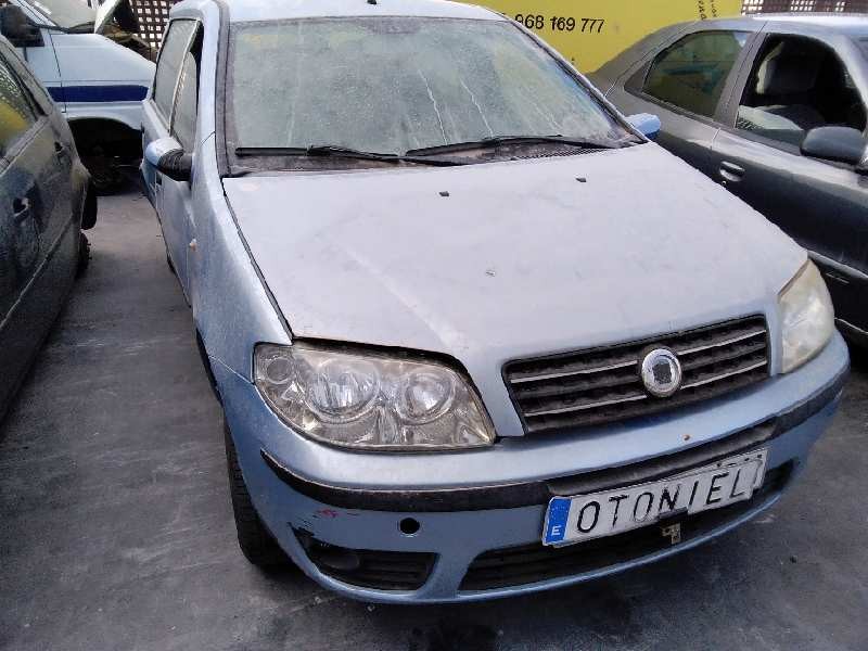 FIAT PUNTO BERLINA (188)