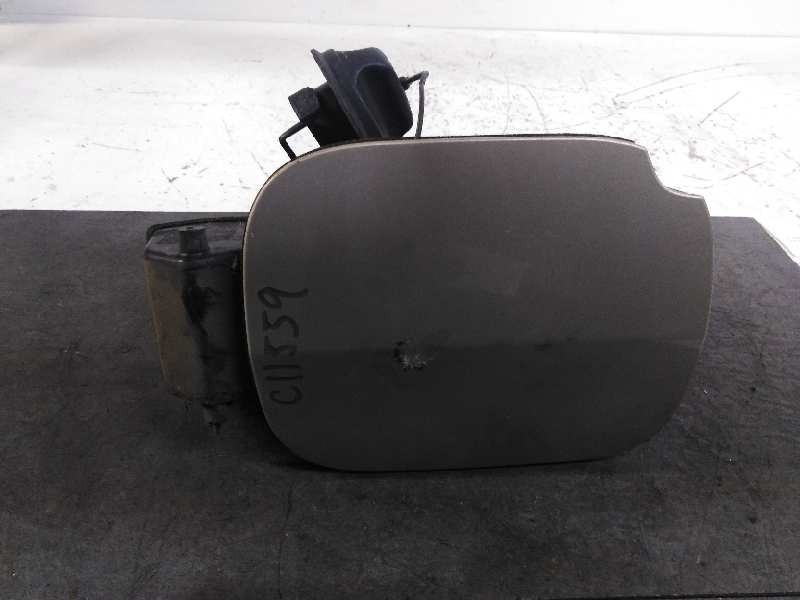Recambio de tapa exterior combustible para renault clio iii 1.5 dci diesel cat referencia OEM IAM  GRIS MARRON 