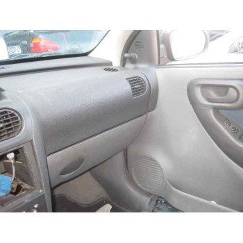 opel corsa c del año 2002
