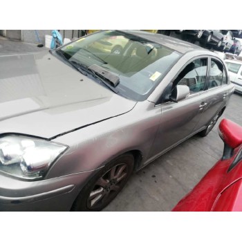 toyota avensis berlina (t25) del año 2007