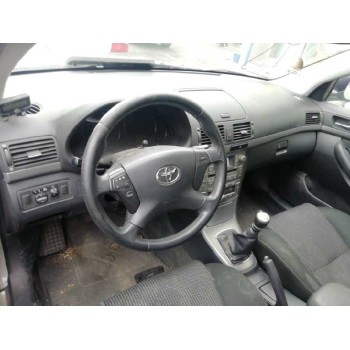 toyota avensis berlina (t25) del año 2007