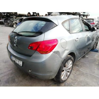 opel astra j lim. del año 2010
