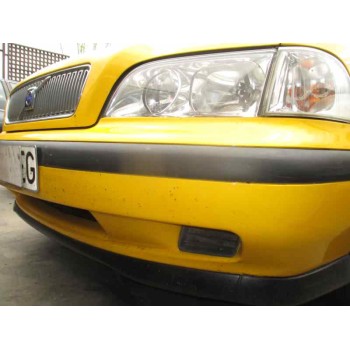 volvo v40 familiar del año 2000