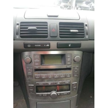 toyota avensis berlina (t25) del año 2007