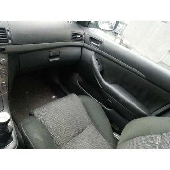 toyota avensis berlina (t25) del año 2007