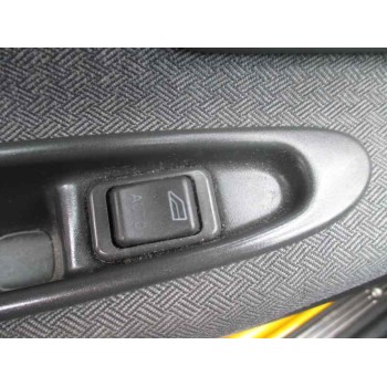 volvo v40 familiar del año 2000