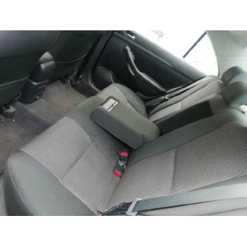 toyota avensis berlina (t25) del año 2007