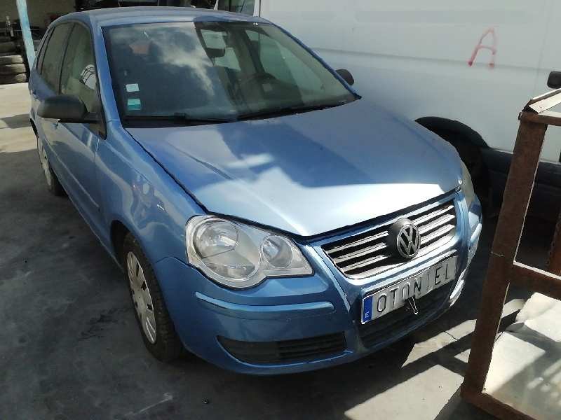 VOLKSWAGEN POLO (9N3)