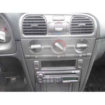 volvo v40 familiar del año 2000