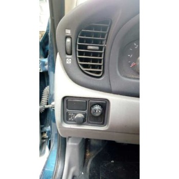 nissan almera (n16/e) del año 2001