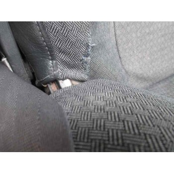 volvo v40 familiar del año 2000