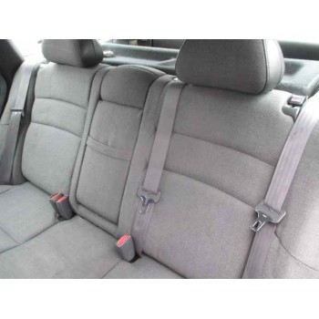 volvo v40 familiar del año 2000