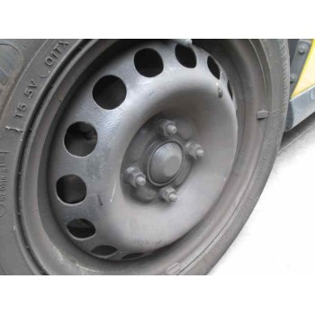 volvo v40 familiar del año 2000