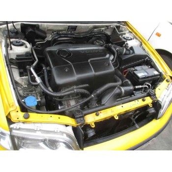 volvo v40 familiar del año 2000