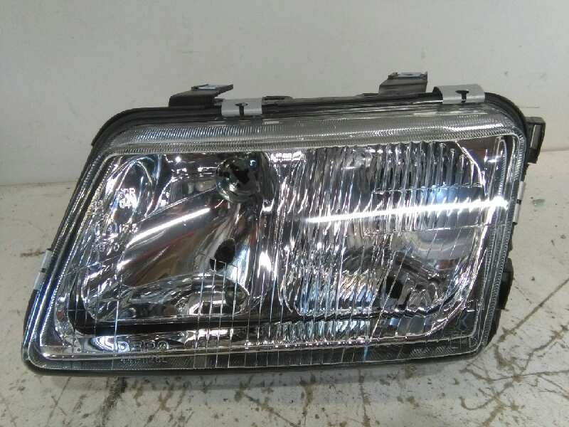 Recambio de faro izquierdo para audi a3 (8l) referencia OEM IAM 8L0941029 NUEVO SIN ANTINIEBLA 96--00