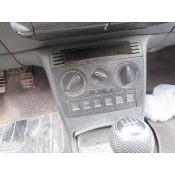 volkswagen polo berlina (6n2) del año 2000