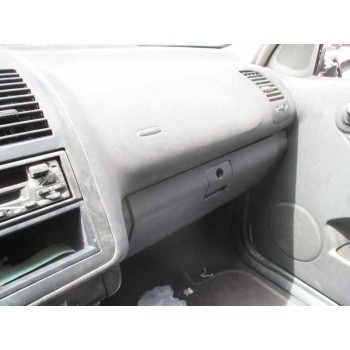 volkswagen polo berlina (6n2) del año 2000