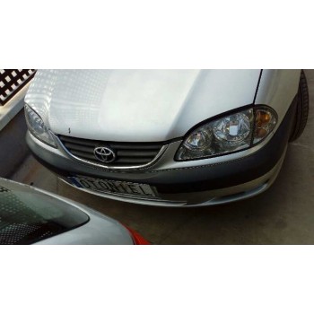toyota avensis berlina (t 22) del año 2000