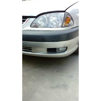 toyota avensis berlina (t 22) del año 2000