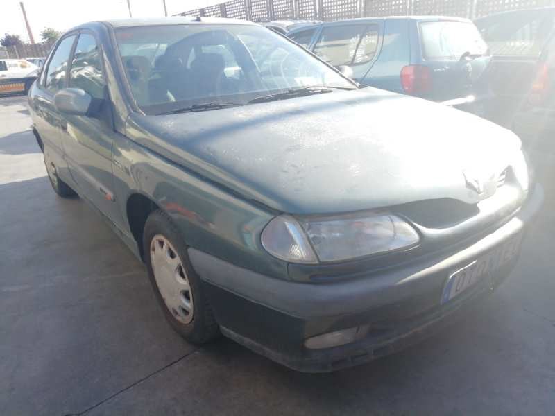 RENAULT LAGUNA (B56)