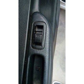 toyota avensis berlina (t 22) del año 2000