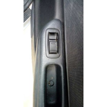 toyota avensis berlina (t 22) del año 2000