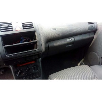 volkswagen polo berlina (6n2) del año 2000