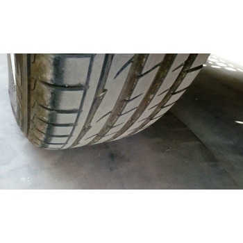 toyota avensis berlina (t 22) del año 2000