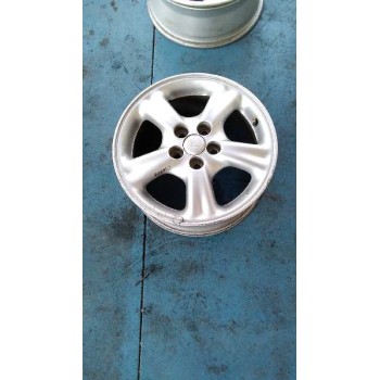 toyota avensis berlina (t 22) del año 2000