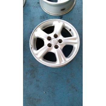 toyota avensis berlina (t 22) del año 2000