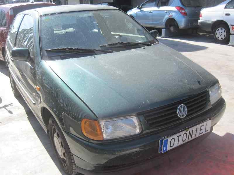 VOLKSWAGEN POLO BERLINA (6N1)