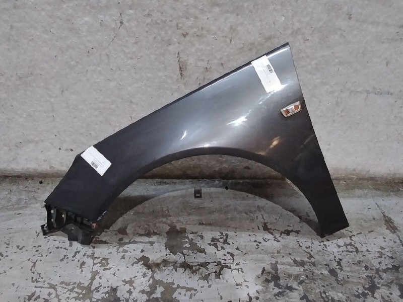 Recambio de aleta delantera izquierda para opel insignia berlina 2.0 cdti cat referencia OEM IAM 13277520  