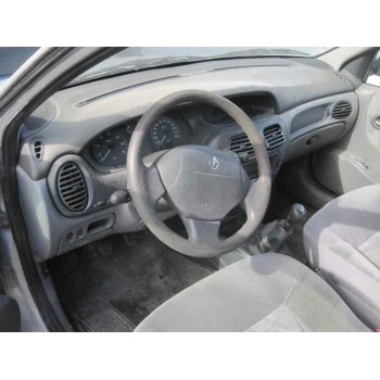 renault megane i fase 2 berlina (ba0) del año 2001