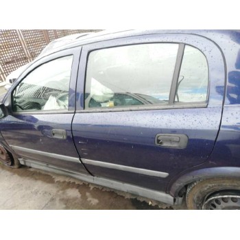 opel astra g berlina del año 2000